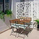 Live Like A Local In Contemporary Duplex شقة *