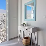 شقة Live Like A Local In Contemporary Duplex إشبيلية
