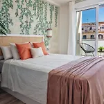 شقة Live Like A Local In Contemporary Duplex *