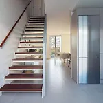 Live Like A Local In Contemporary Duplex شقة إشبيلية