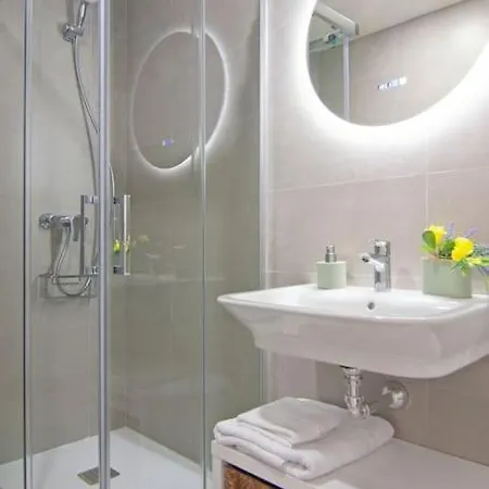 Live Like A Local In Contemporary Duplex Seville