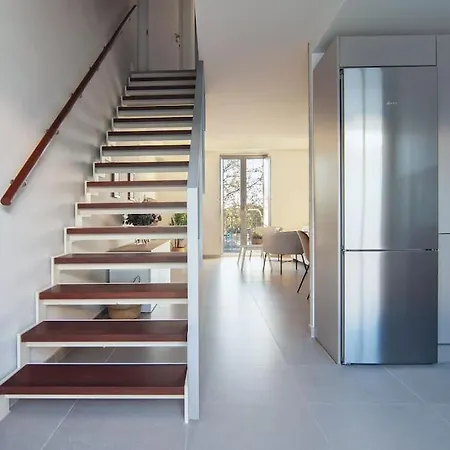 Live Like A Local In Contemporary Duplex Apartment Seville