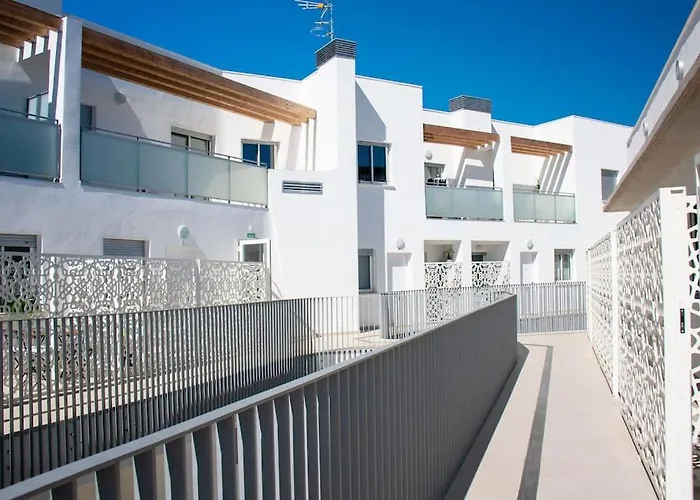 Live Like A Local In Contemporary Duplex Sewilla
