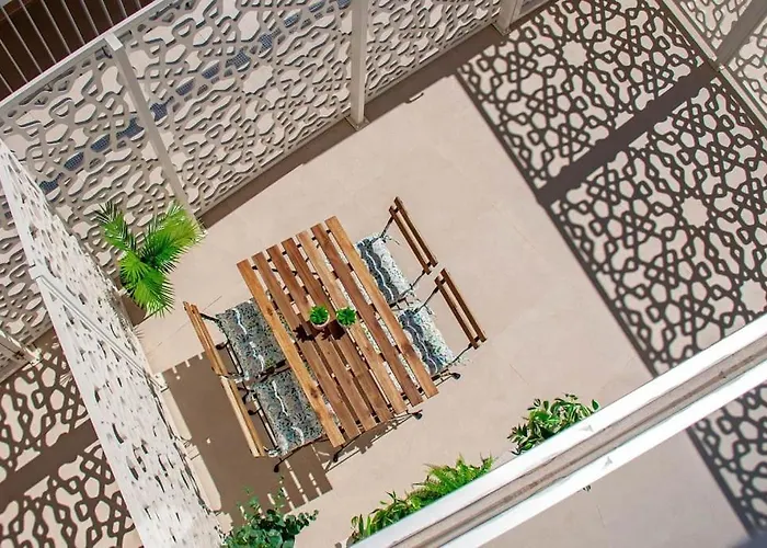 Live Like A Local In Contemporary Duplex Apartament *