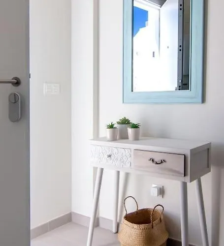 Apartament Live Like A Local In Contemporary Duplex Sewilla