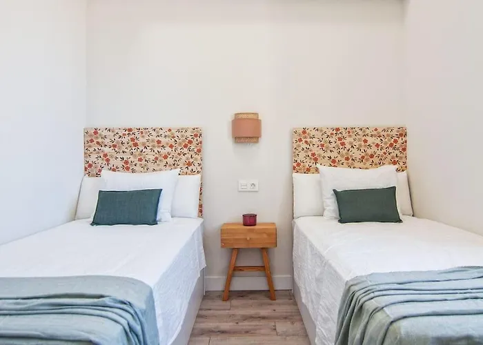 Live Like A Local In Contemporary Duplex Sewilla