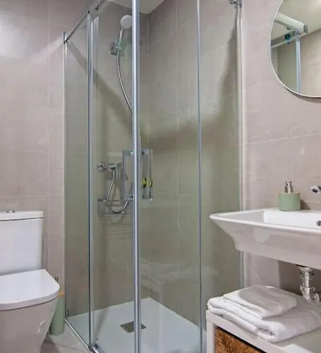 Apartament Live Like A Local In Contemporary Duplex Sewilla