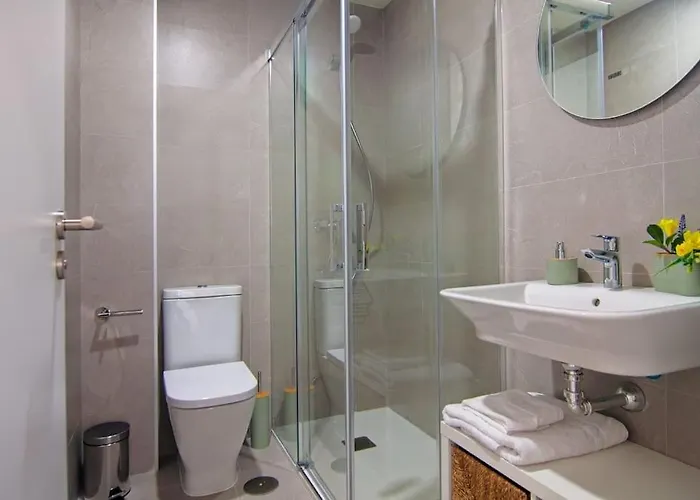 Live Like A Local In Contemporary Duplex Apartament *