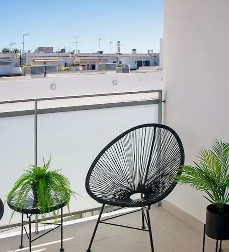 Apartament Live Like A Local In Contemporary Duplex Sewilla