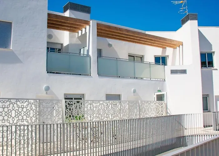 Live Like A Local In Contemporary Duplex Apartament *